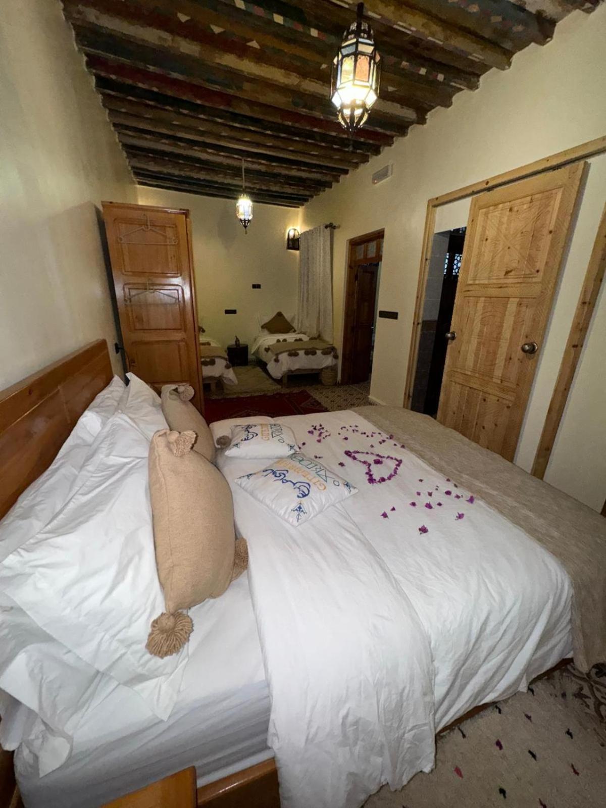 Gite Marbie Maison Rurale, Une Experience Naturelle Unique, Au Coeur Du Moyen Atlas, Maroc Kasba Tibouda Luaran gambar