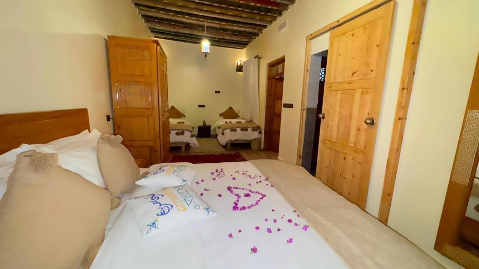 Gite Marbie Maison Rurale, Une Experience Naturelle Unique, Au Coeur Du Moyen Atlas, Maroc Kasba Tibouda Luaran gambar